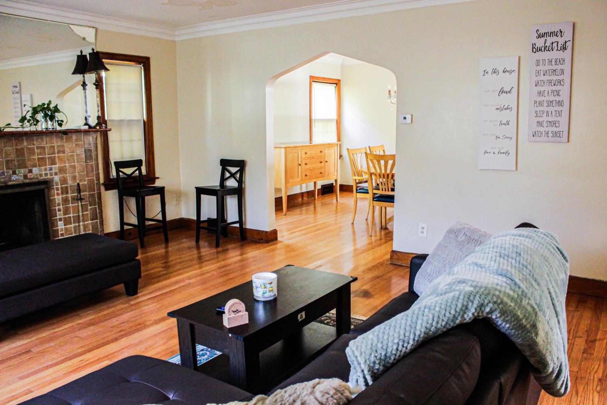 Master Bedroom In Home Away From Home Detroit Exterior foto
